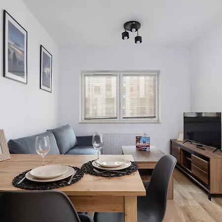 Salsa Z Parkingiem By Renters Apartment