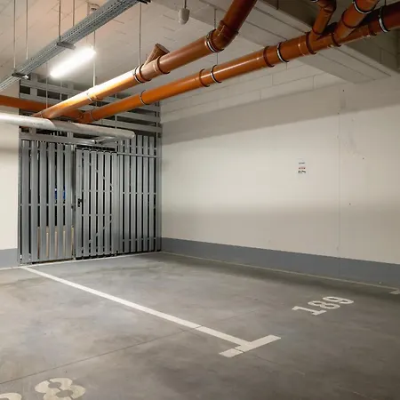 Salsa Z Parkingiem By Renters Apartment